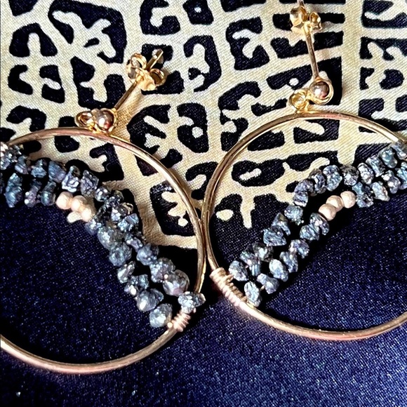 Black Raw Diamond ‘Wave’ Hoop Earrings - Picture 6 of 8